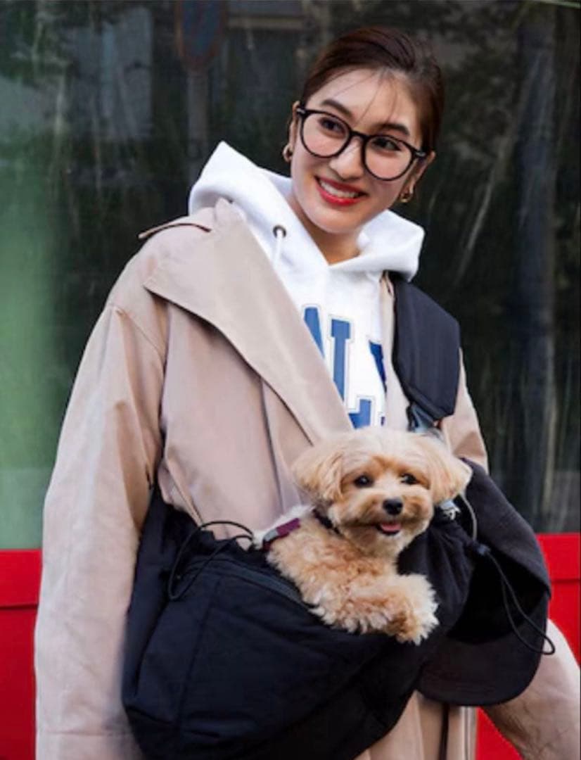 LOWELL ブラック スリングバッグ