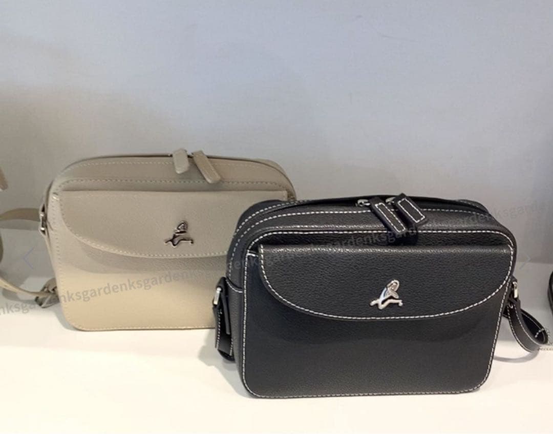 未使用に近い☆agnès b. ブラック　ショルダーバッグ