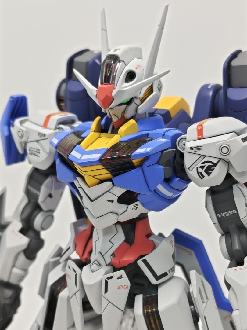 ガンプラ　HGガンダムエアリアル（フライトユニット付）　完成品
