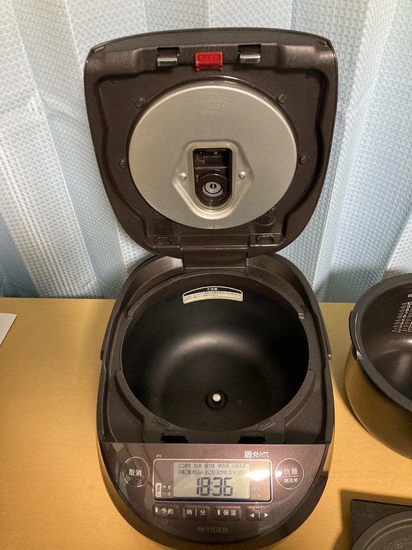 JPK-B180 TIGER 圧力 IH 炊飯器 ジャー 2021年製　1,8L