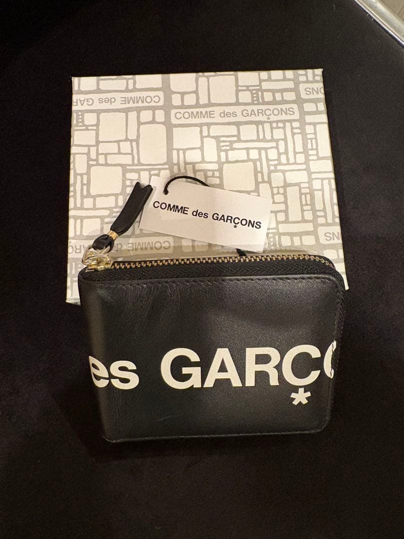 COMME des GARÇONS ブラックケース