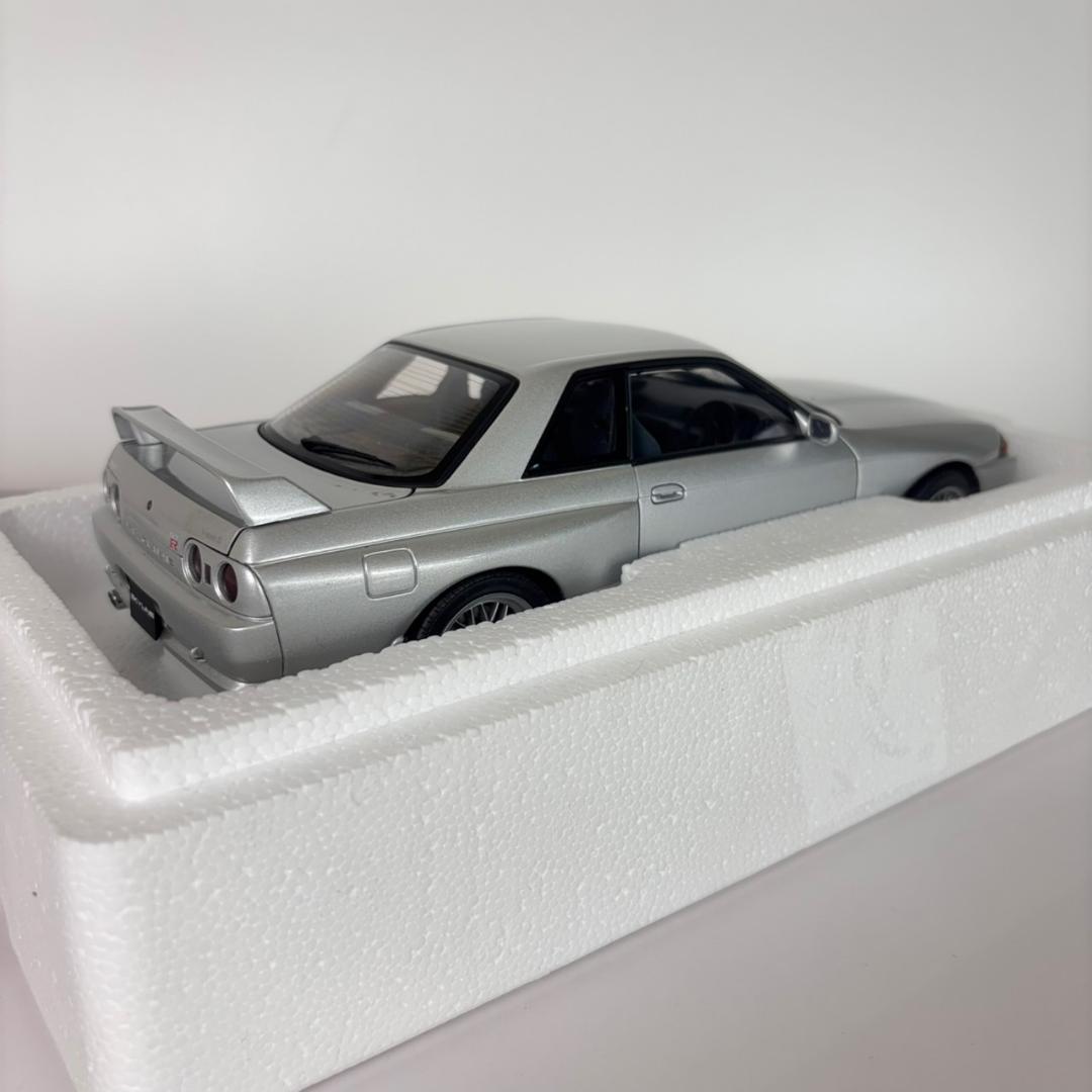 極美品 1/18 SKYLINE GT-R (R32) V-SPEC II