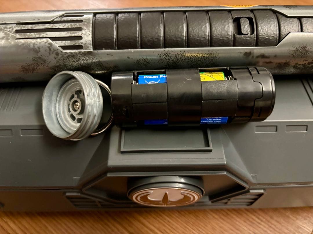 WDW ソル ギャラクシーズエッジ レガシーライトセーバー ブレード付 海外限定