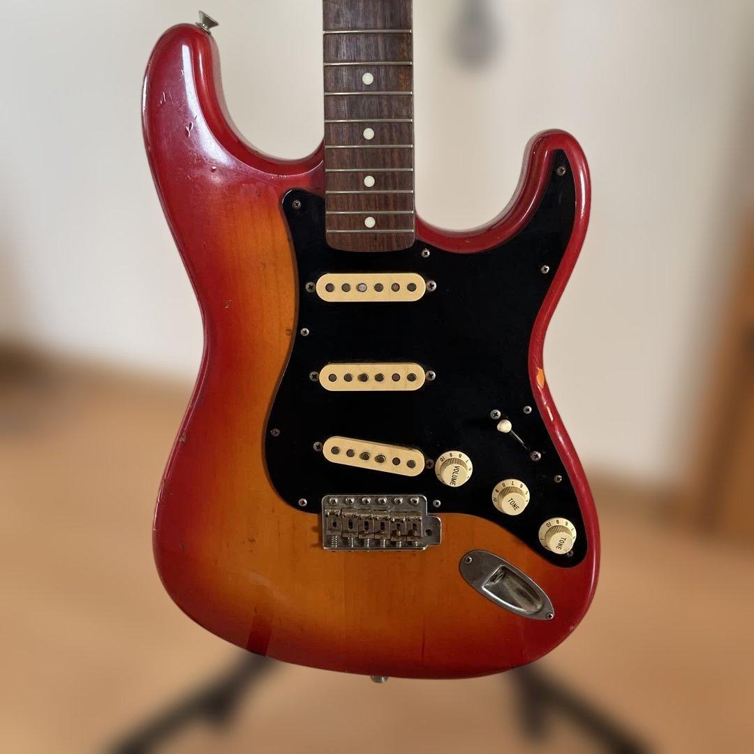 Fender Japan Stratocaster Eシリアル　赤サンバースト