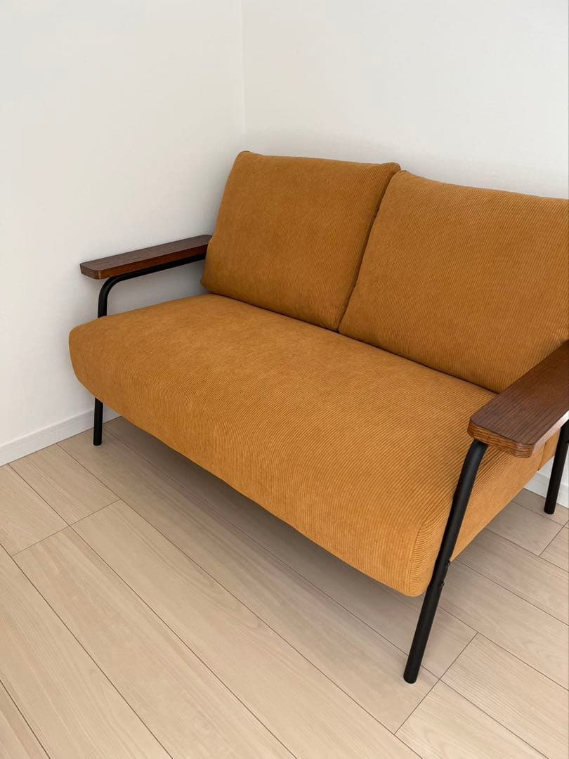 新品　ニトリ　コーデュロイ生地のコンパクトソファ　オレンジ