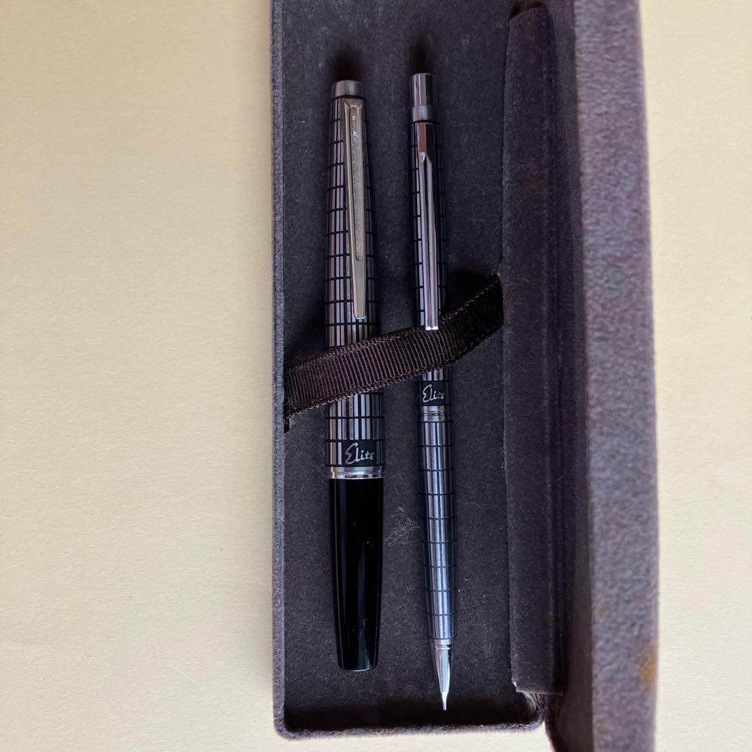 パイロットエリート万年筆18K-750&シャープペンシルセット 蝕刻格子柄