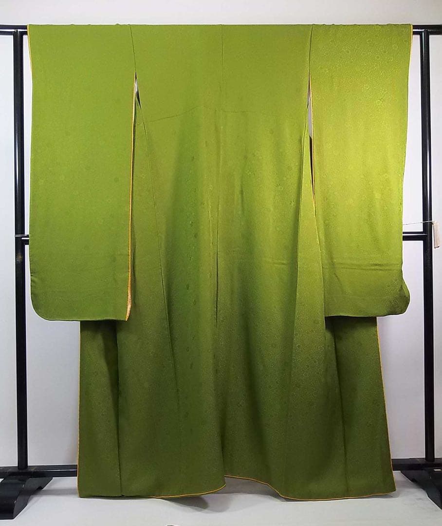 振袖　色無地　やまと誂え　紋意匠　花柄地紋　ガード加工済み　シャトルーズグリーン