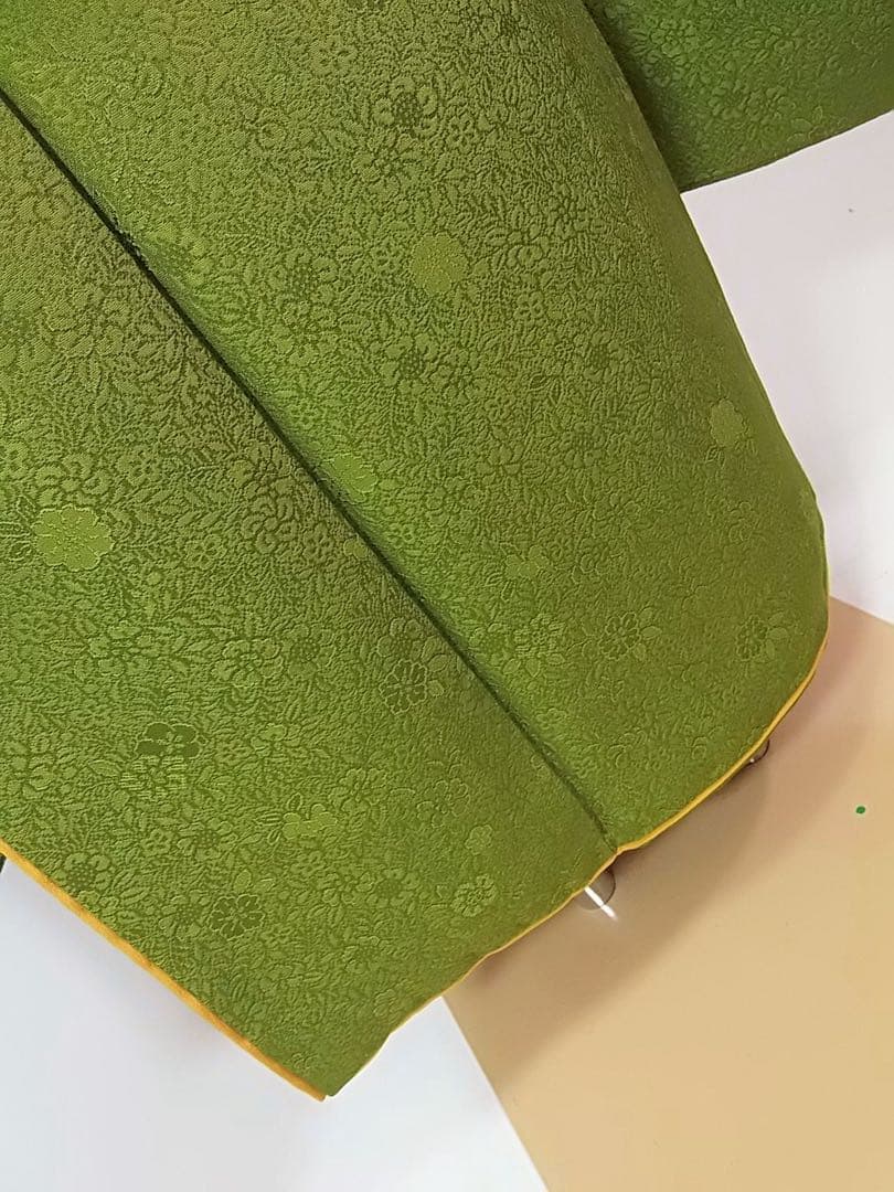 振袖　色無地　やまと誂え　紋意匠　花柄地紋　ガード加工済み　シャトルーズグリーン