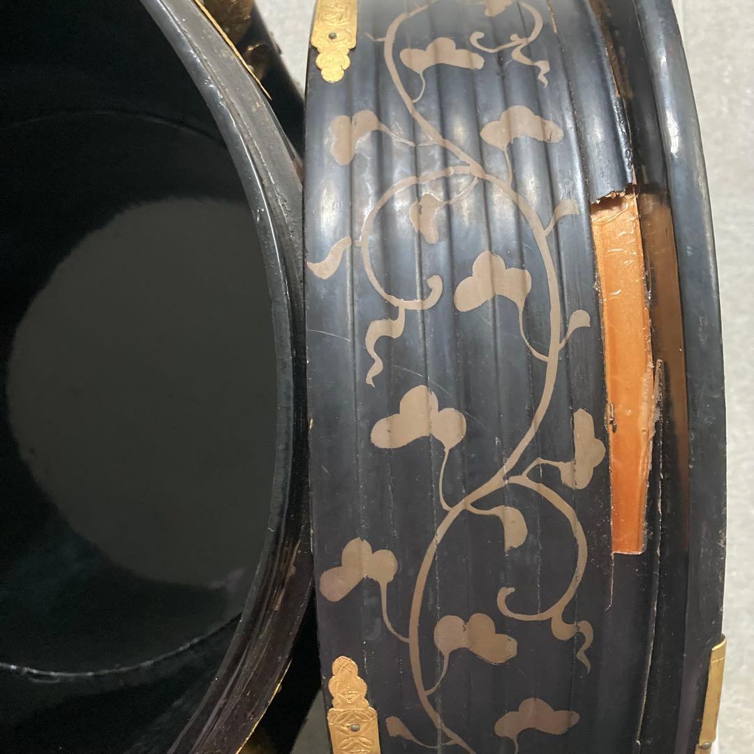 骨董アンティーク 漆塗りの行器 ほかい 金細工 日本美術 工芸品 吉祥文様 和柄
