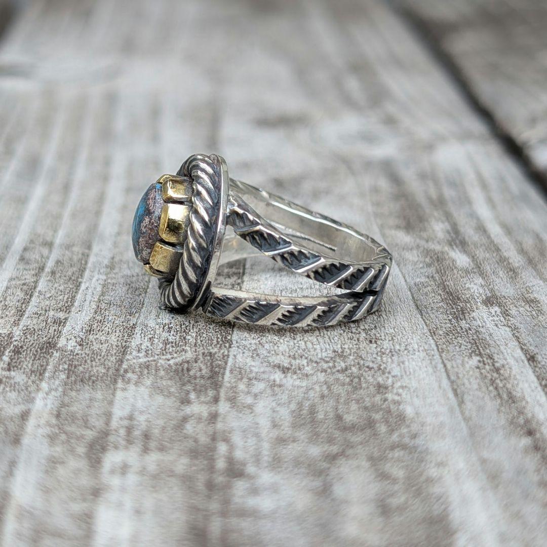 ハンドメイドのターコイズリング　インディアンジュエリー風　bisbee