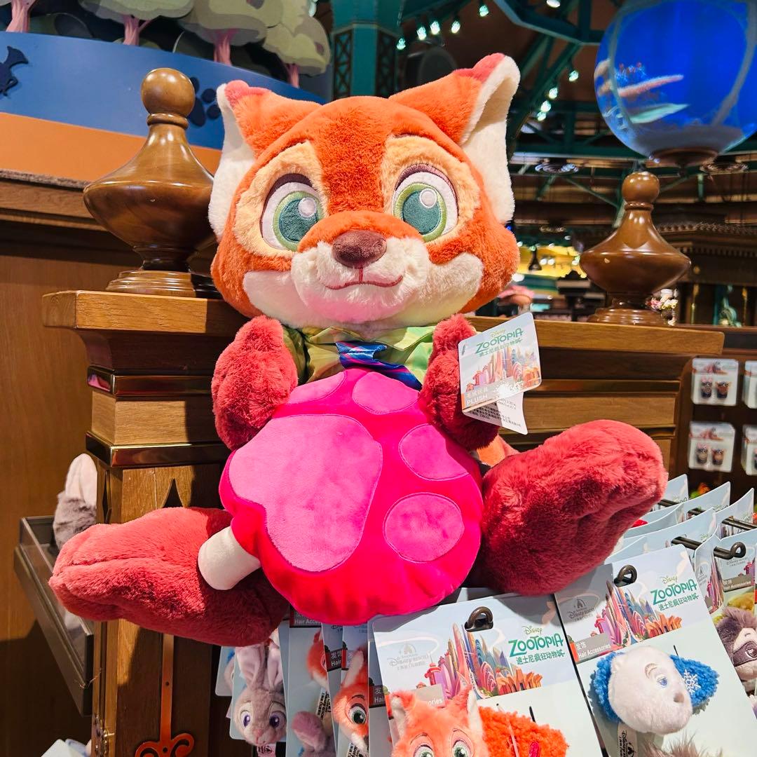 上海ディズニー　ズードピア　ニックぬいぐるみ