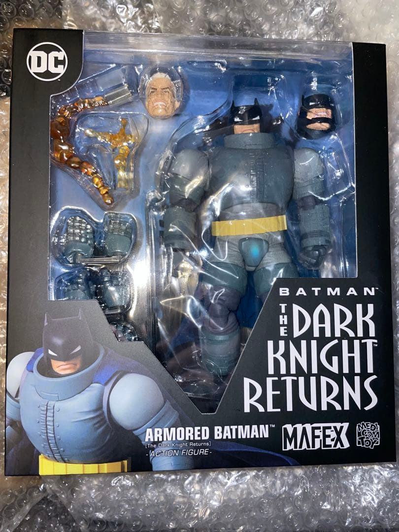 mafex アーマード バットマン