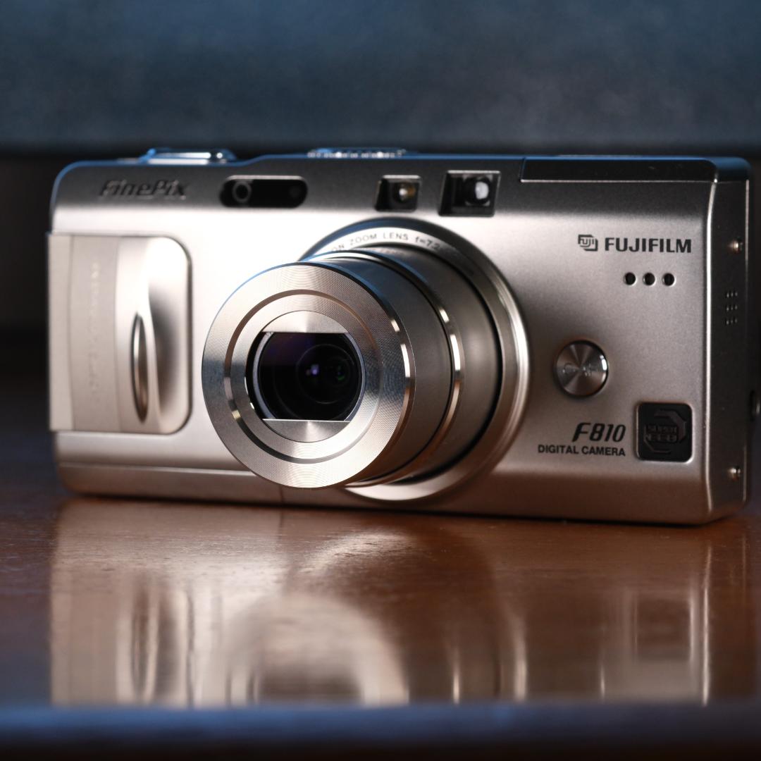 d*7様 FUJIFILM　Finepix　F810　超美　ちょい残念　カードも