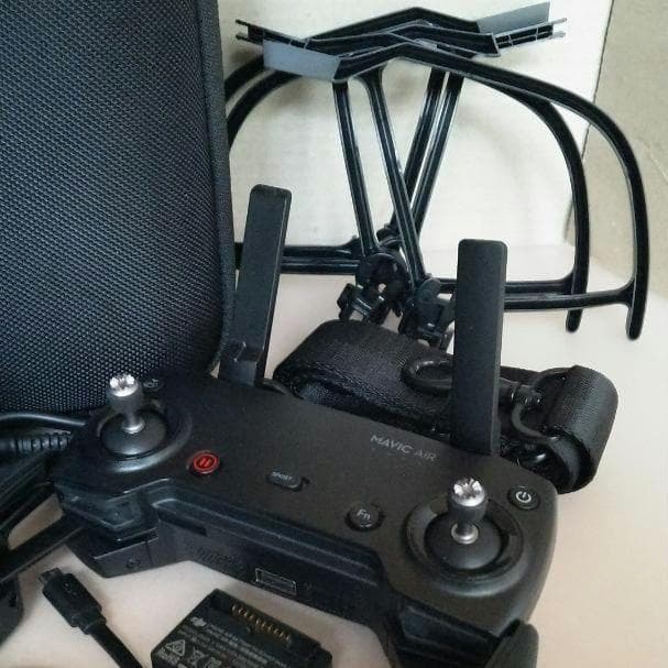 ドローン DJI MAVIC AIR （赤） 専用ケース セット