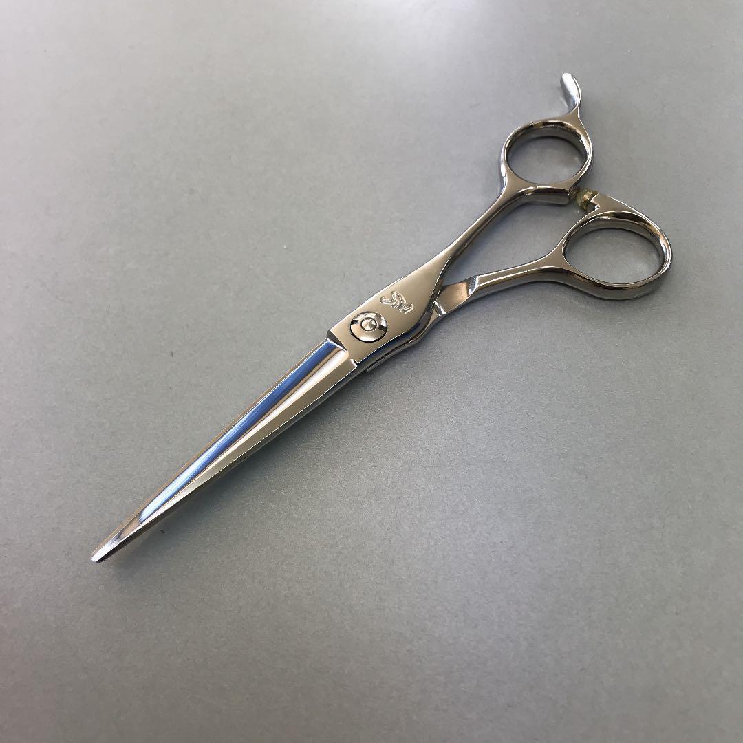 6インチシザー 剣刃 自然に手にフィット！馴染むシザー