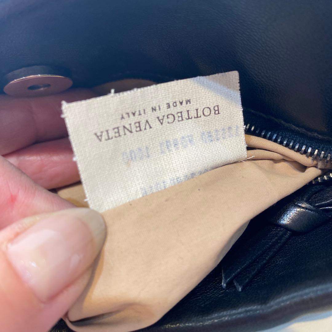 ボッテガヴェネタ　イントレチャート　ショルダーバッグ　ブラック125580