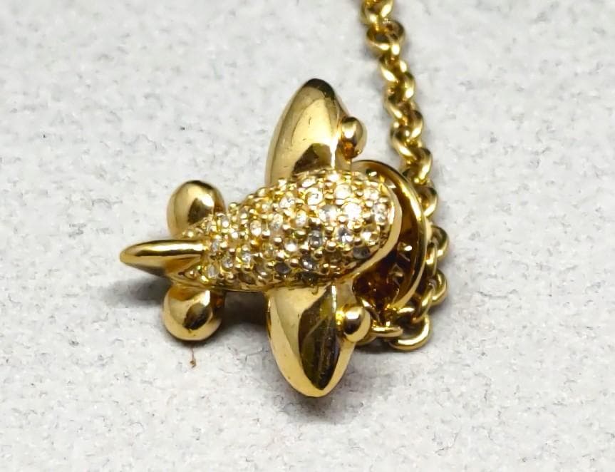 Burberrys　バーバリー　くま　ベア　飛行機　ピンバッジ　40371