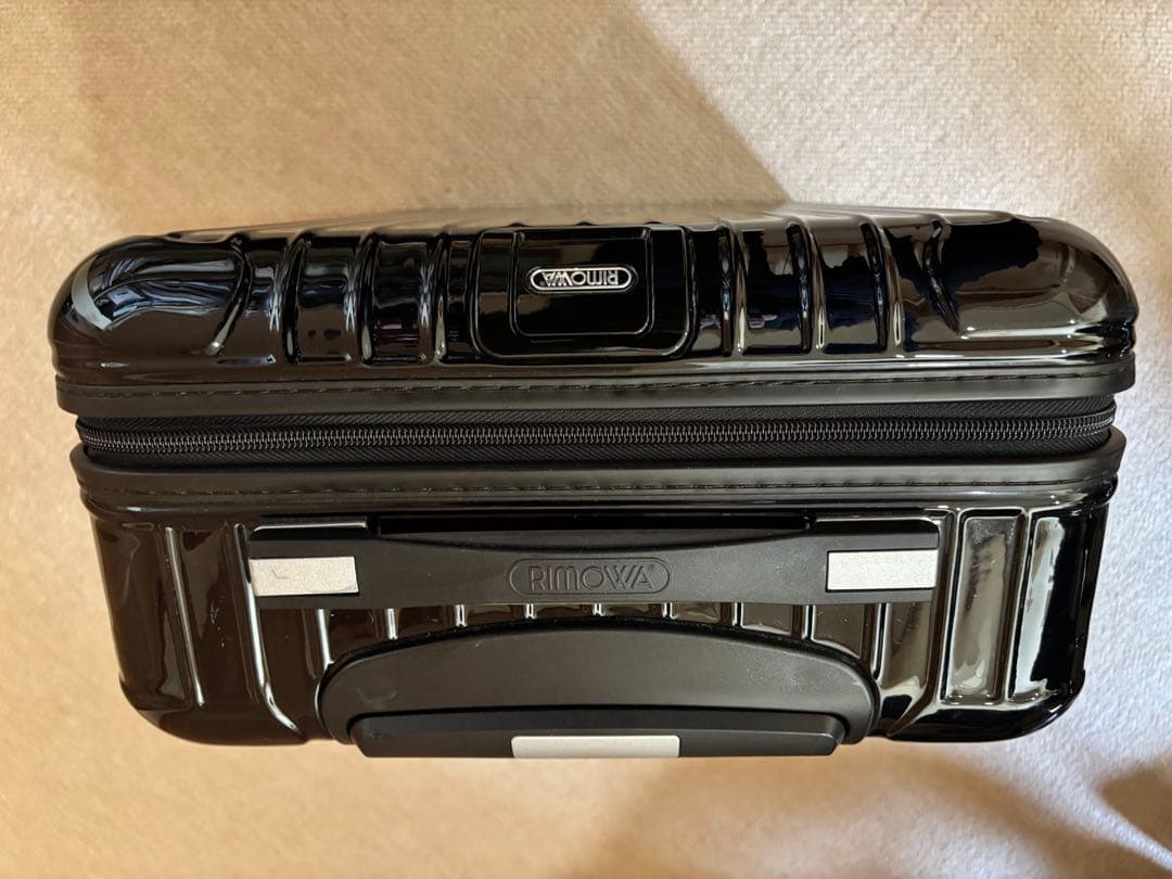 リモア サルサ 32リットル 2輪　日帰り〜1泊向けキャリーケース 中古品