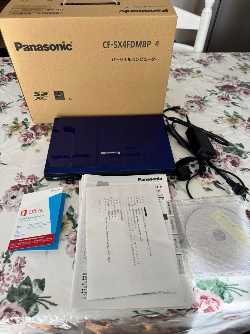 Panasonic Let's note CF-SX4限定色　青✖️黒