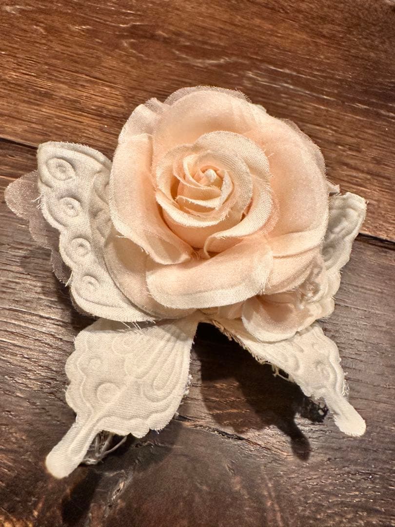 t*s様 メアリーマグダレン ヴィクトリアンメイデン 薔薇と蝶のブローチ兼クリッ