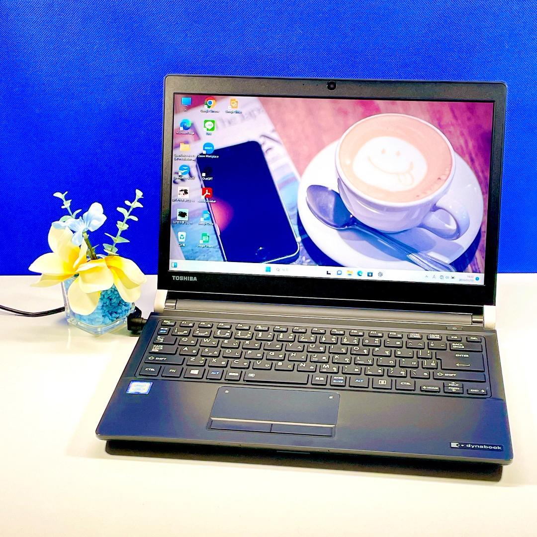 すぐ使える！小型軽量✨Windows11✨快適SSD✨東芝カメラ付ノートパソコン