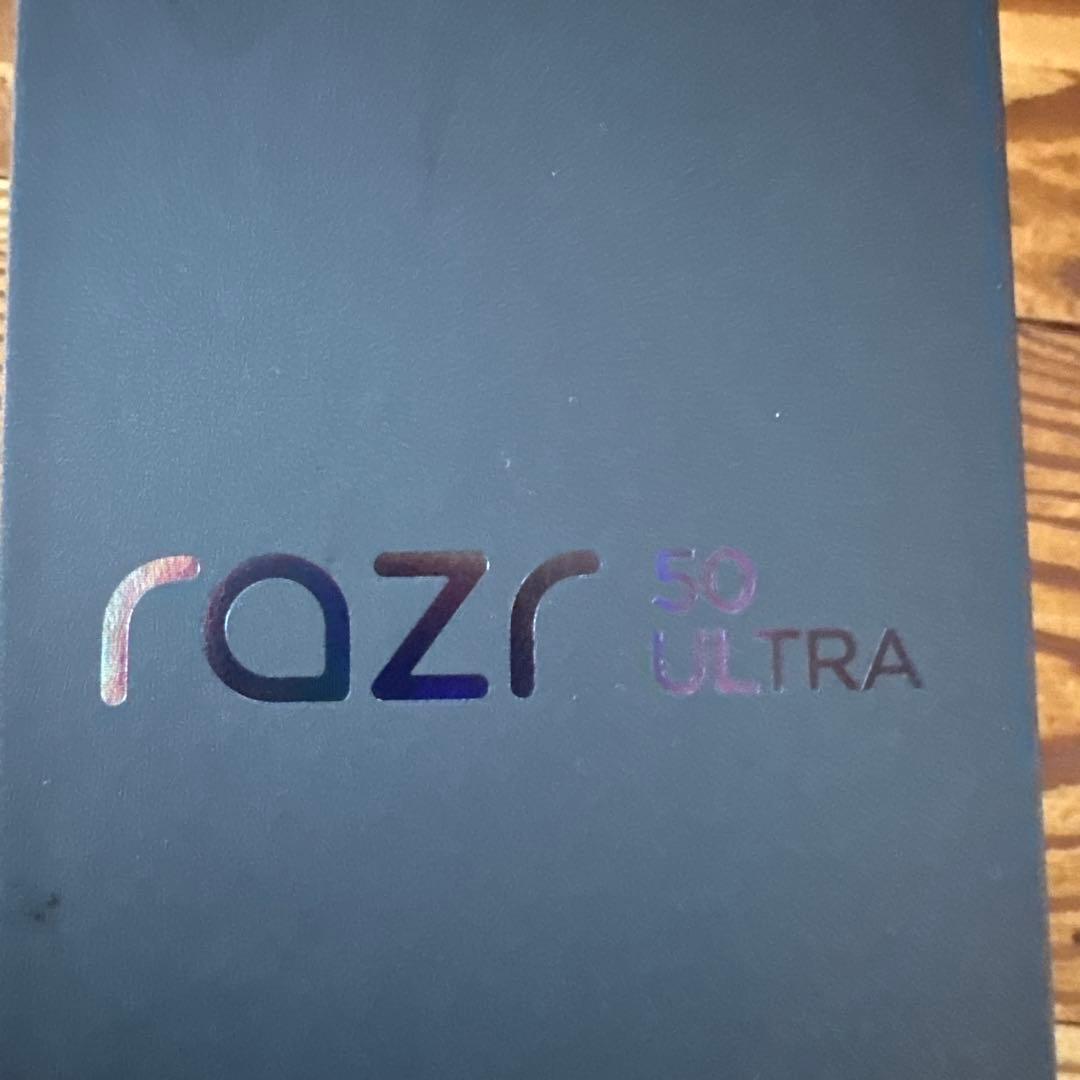 スマートフォン本体 Motorola razr 50 ULTRA 12GB/512GB