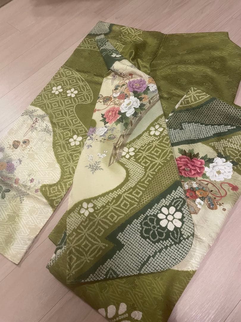 振袖 緑色 花柄 絹