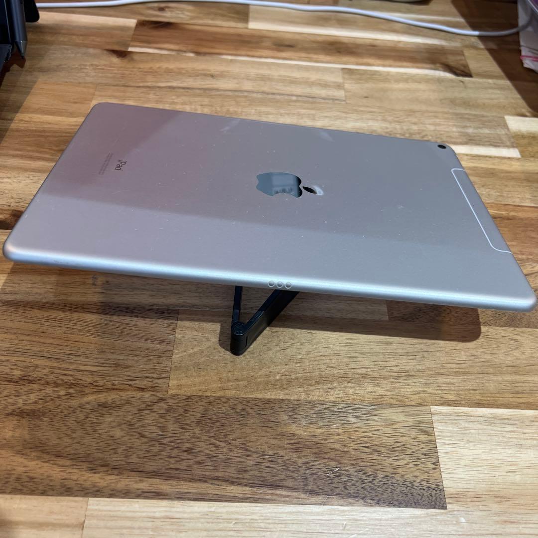 M867 SIMフリーiPad Air 3rd Gen 64GB