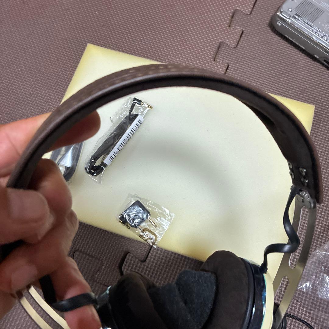 ‼️新品未使用品‼️SENNHEISER MOMENTUM On-Ear Ivory