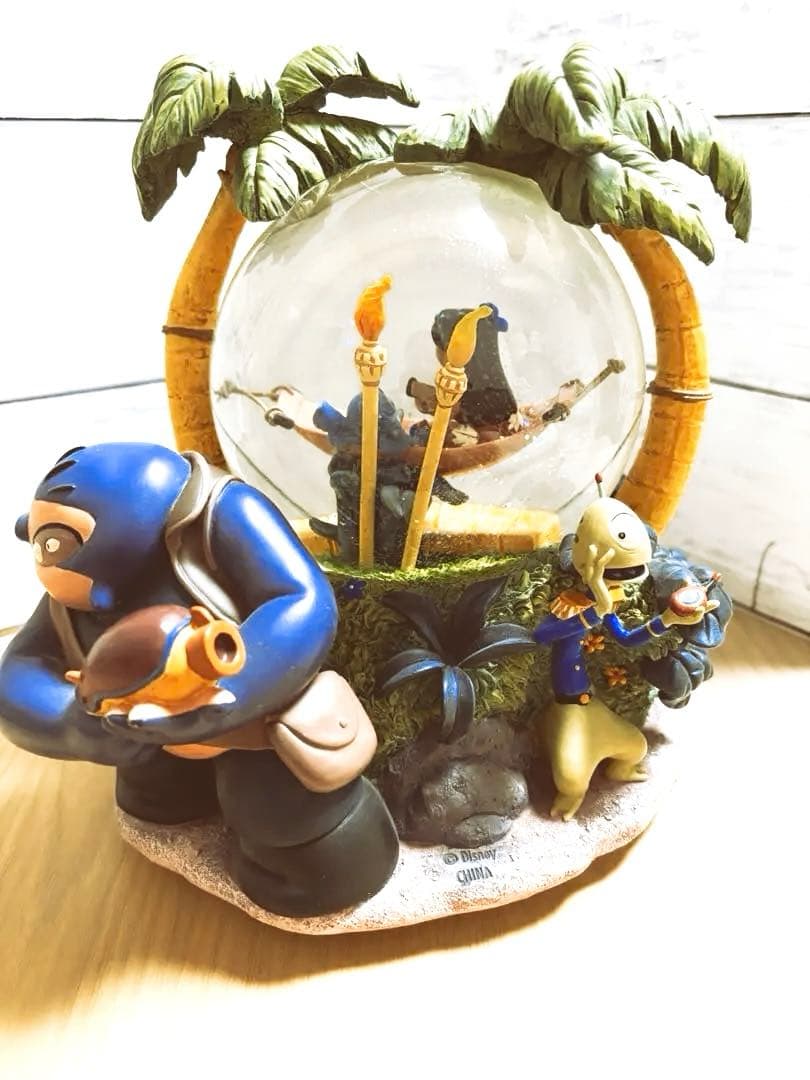 リロアンドスティッチ　スノーグローブ　スノードーム