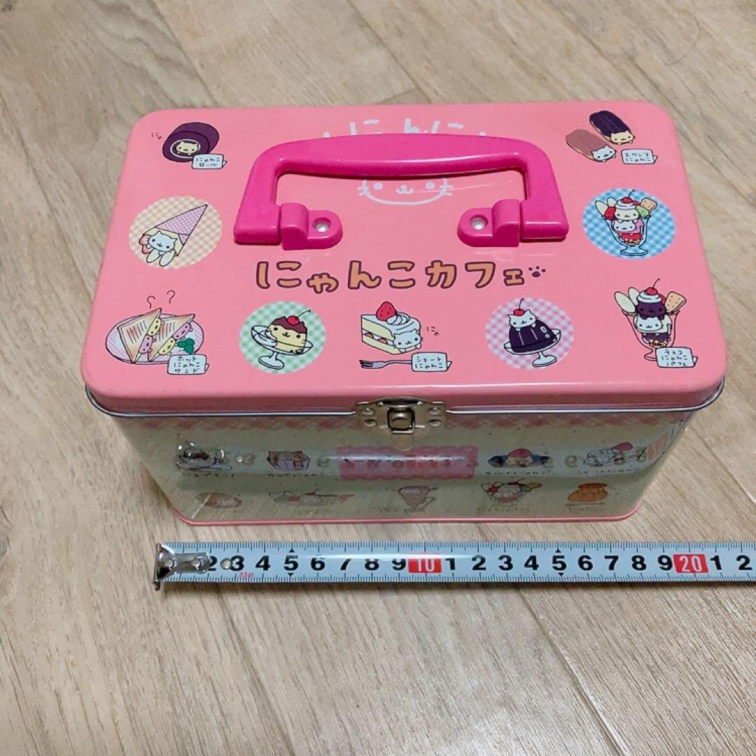 San-X サンエックス　にゃんにゃんにゃんこ　ケース