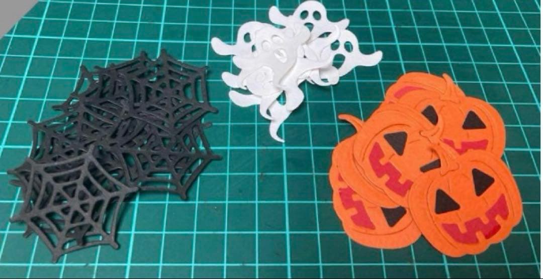 アルバム飾り　クラフトパンチ　ハロウィン　オーダー受付中（＾ω＾）