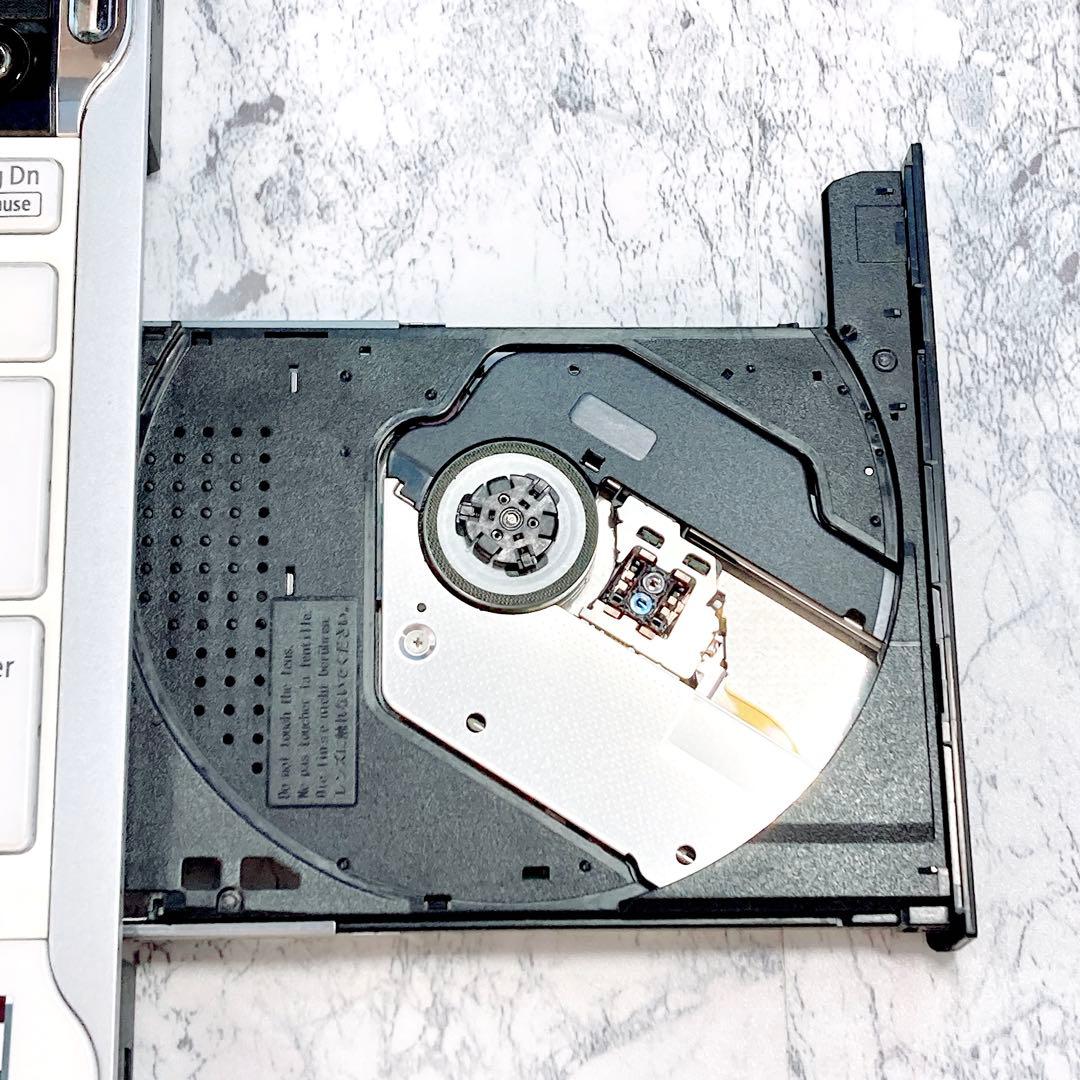 人気✨新品SSD/i7✨Win11✨ブルーレイ✨LAVIEホワイトノートパソコン