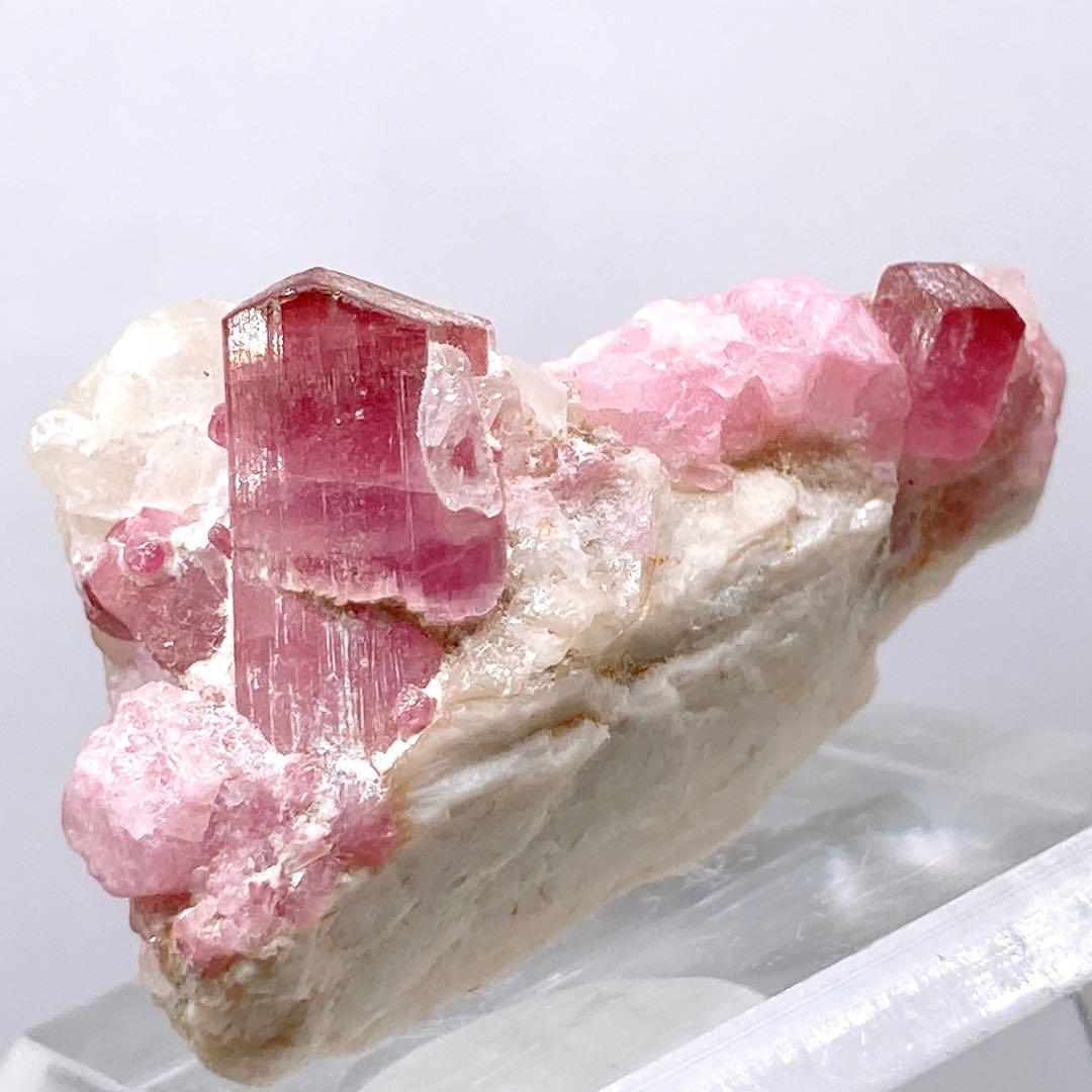 鉱*ー様 トルマリン　ルベライト　原石　鉱物標本　天然石　395