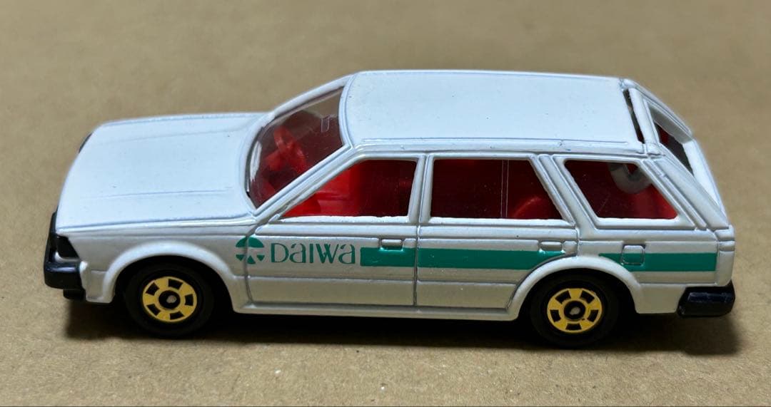 日本製 トミカ ニッサン ブルーバードワゴン 大和特注