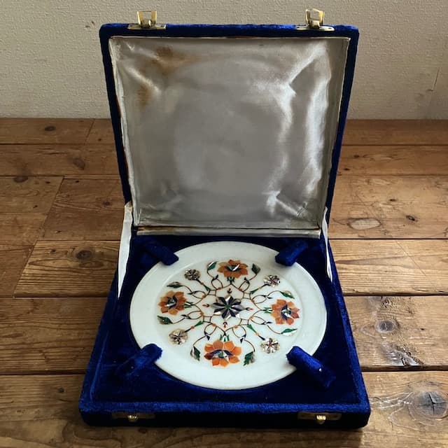 インド 工芸品 天然石 象嵌 細工 花模様 大理石 プレート 蝶貝 ヴィンテージ