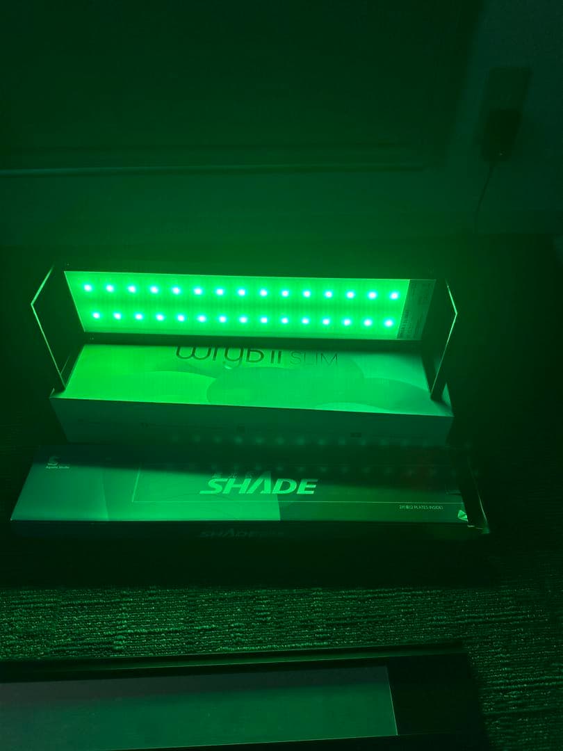 Chihiros WRGB Slim 45cm と　シェード　セット