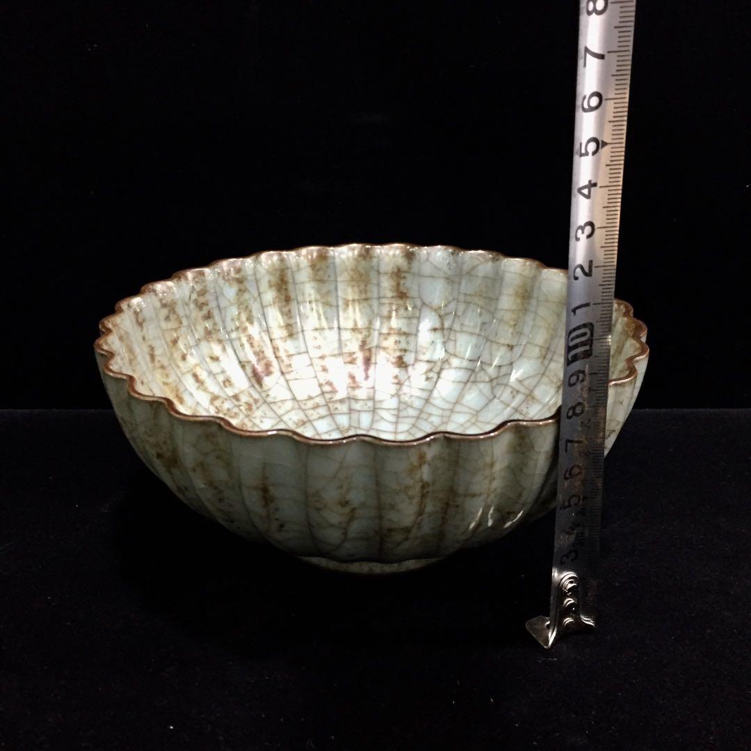文房具 官窯 菊花茶碗　宋時代　汝窯 陶器　冰裂纹 貫入