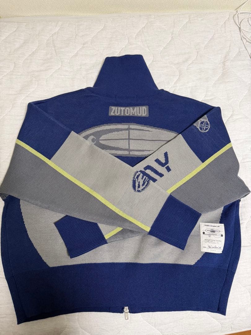 ずっと真夜中でいいのに。　フルジップニット