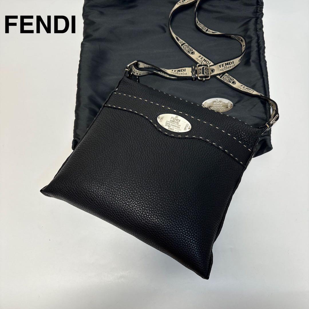 o90【極美品】フェンディ　セレリア　レザー　ブラック　黒　ショルダーバッグ.