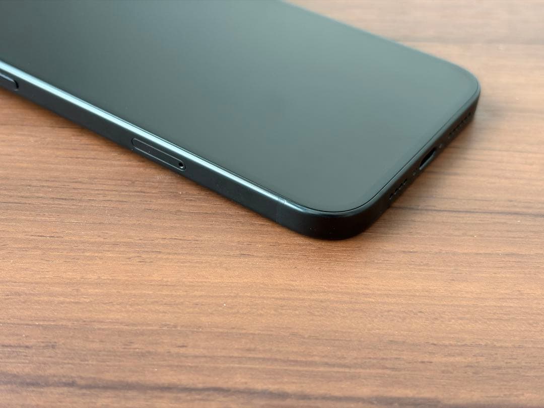 iPhone 15 Plus 128GB ブラック