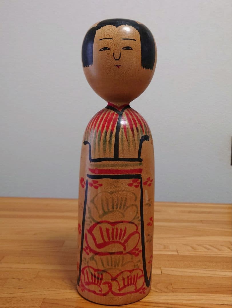 人間国宝小椋久太郎の伝統のこけし