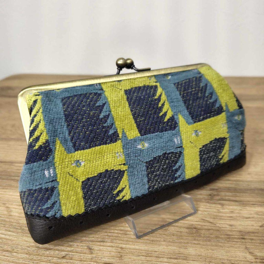 ミナペルホネン/thoroughbredサラブレットネイビー/がま口牛革長財布薄