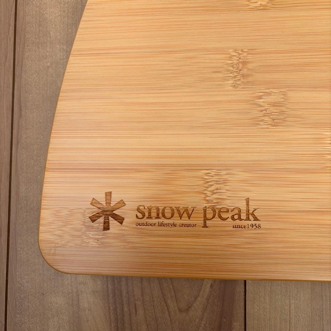  peak テーブルコーナー