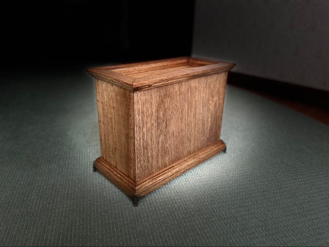 ハンドメイド　クラシックデザイン　木製収納箪笥　スチール缶　レトロ　コレクション