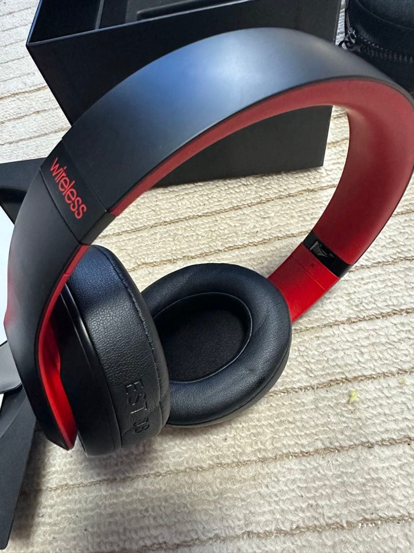 Beats Studio3 Wireless ブラック/レッド