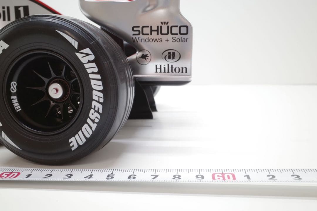 【限定1/8】マクラーレンMP4-23 (全長60cm) ※お問合せ下さい！