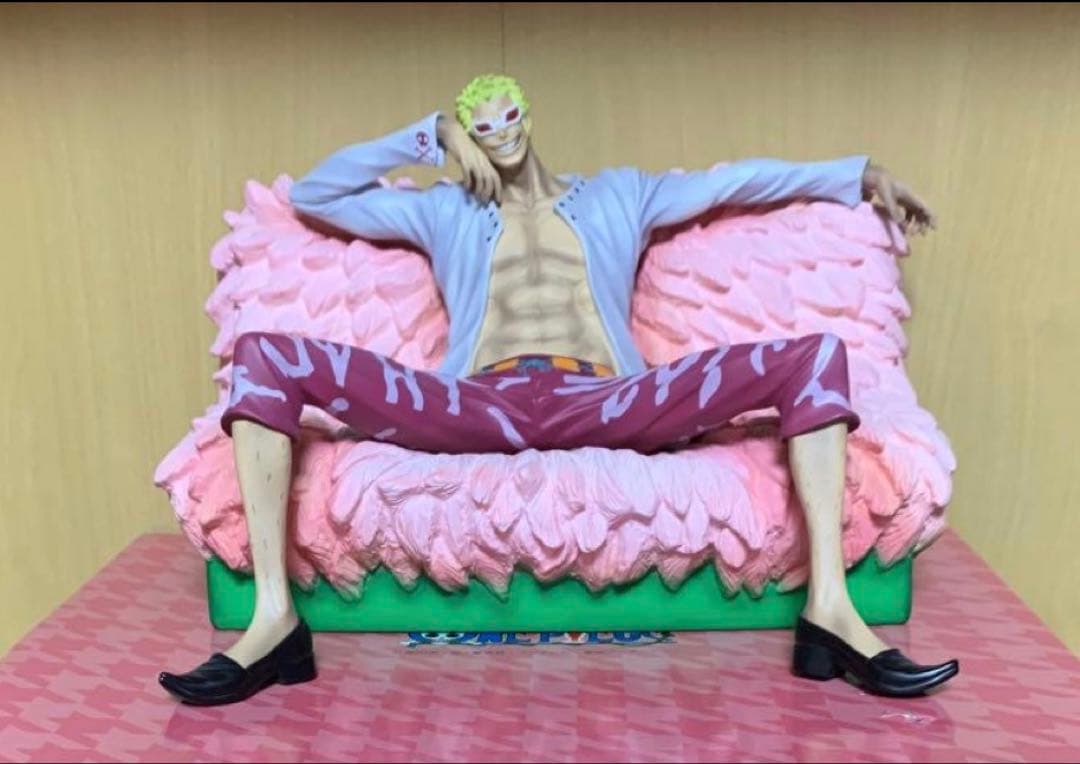 ワンピース　アーカイブコレクション　ドンキホーテ　ドフラミンゴ　未開封