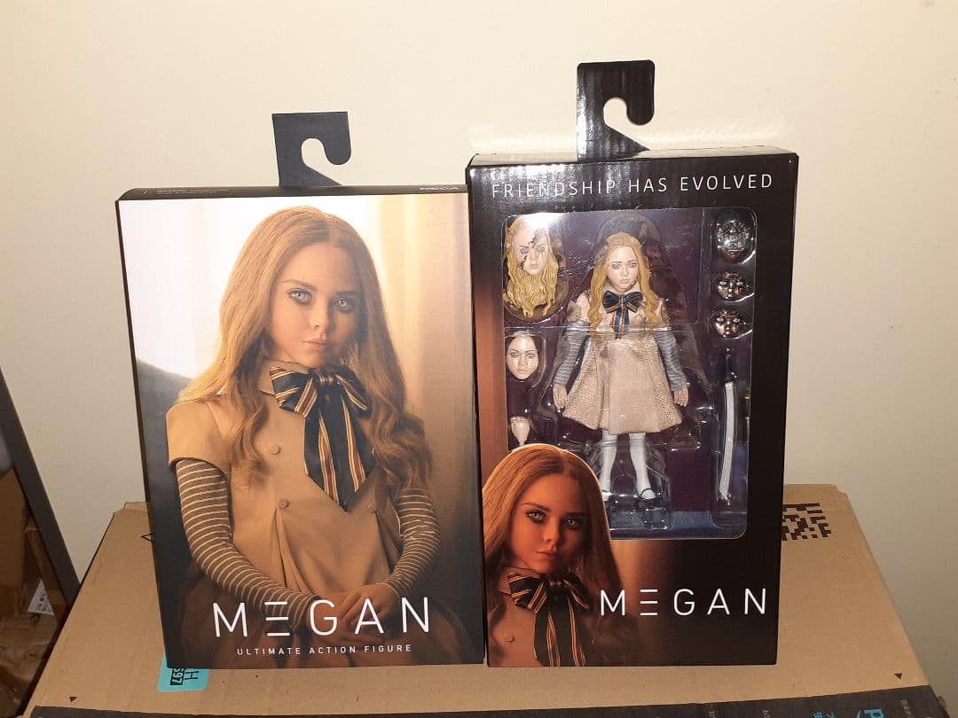 ネカ　ミーガン　アルティメットフィギュア　アクションドール　2体セット