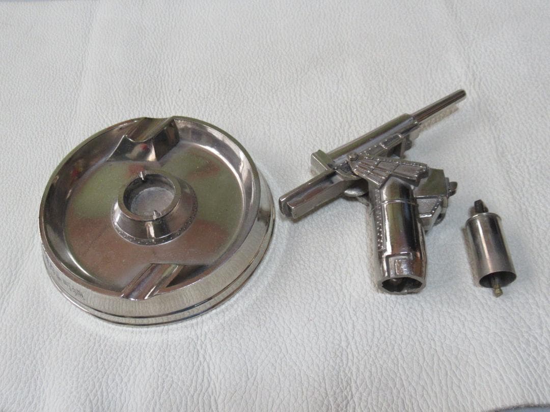 極希少非売品◆麹町区防護団上六分団解団記念 高射砲オブジェ付オイルライターと灰皿